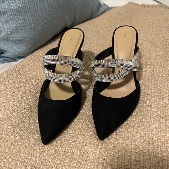 ALDO black pointed toe rhinestone heel size 7.5 - Picture 3 of 4